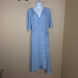 Bobeau Short Sleeve Orna Wrap Dress In Denim Floral Size M
